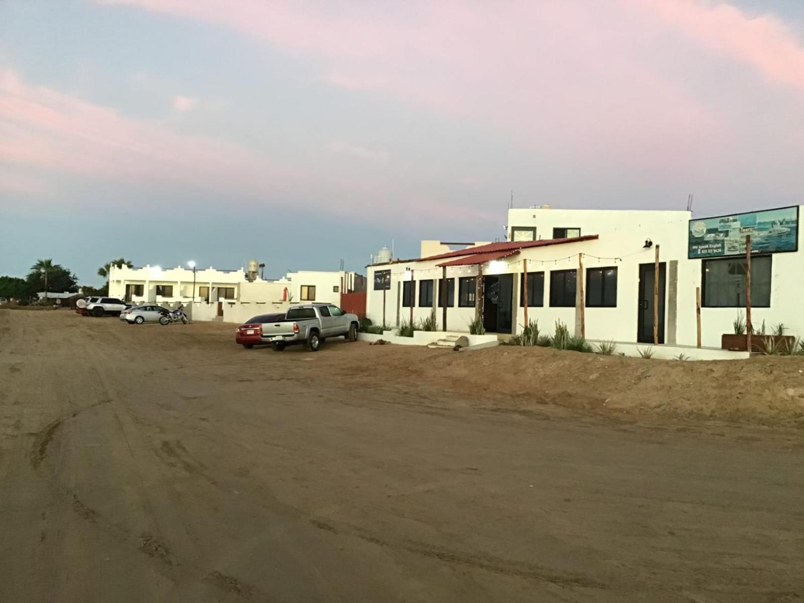Hotel- Whale Tours And Sport Fishing Vista Mag-Bay Puerto San Carlos Exterior foto